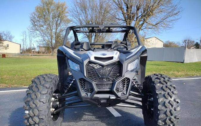 2024 Can-Am® Maverick X3 DS Turbo RR Catalyst Gray