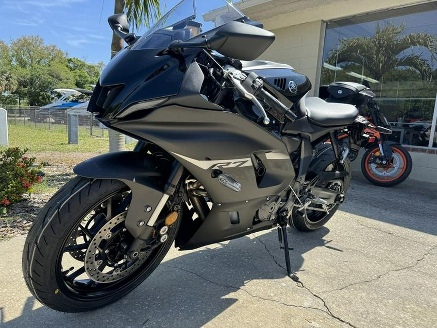 2025 Yamaha YZF-R7