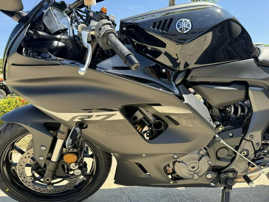 2025 Yamaha YZF-R7
