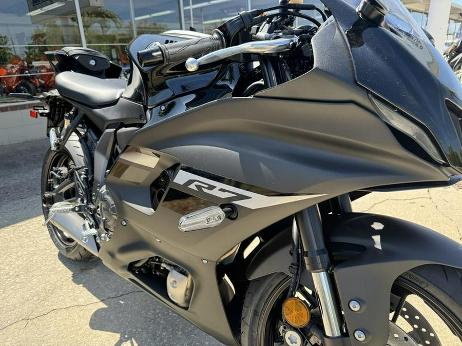 2025 Yamaha YZF-R7