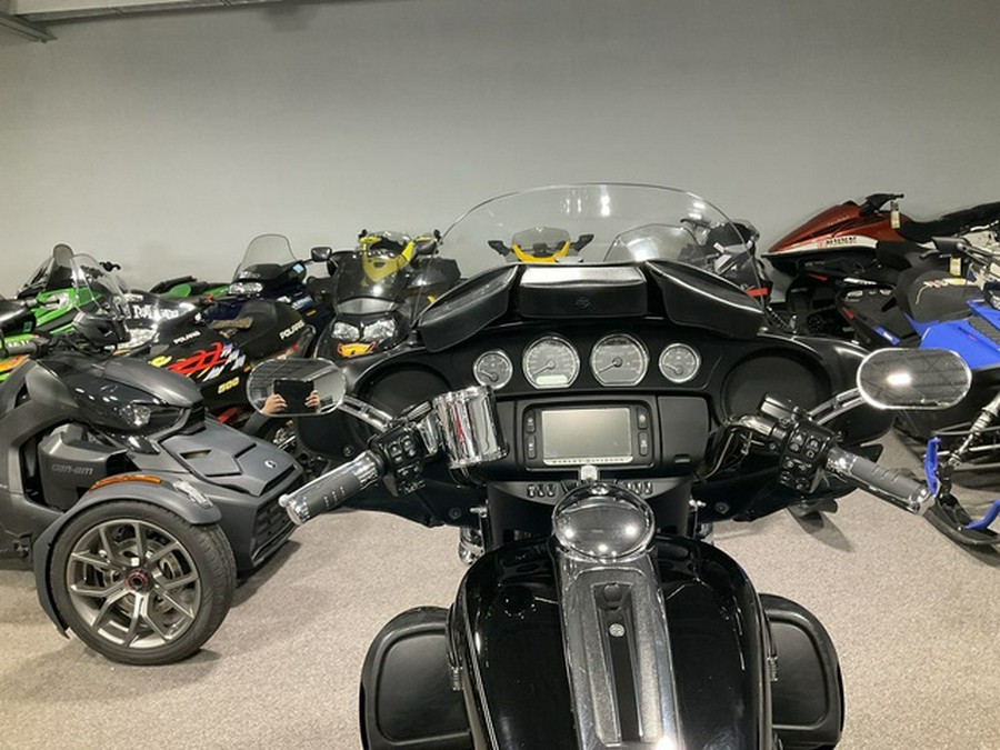 2017 Harley-Davidson Trike FLHTCUTG - Tri Glide Ultra