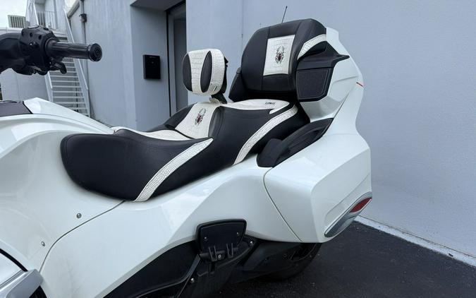 2017 Can-Am® Spyder® RT-S 6-Speed Semi-Automatic (SE6)