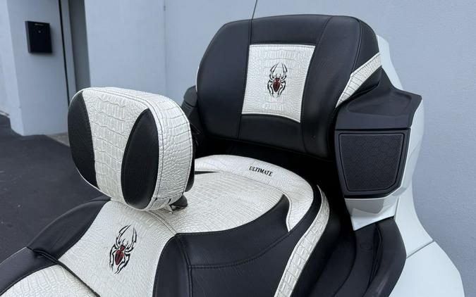 2017 Can-Am® Spyder® RT-S 6-Speed Semi-Automatic (SE6)