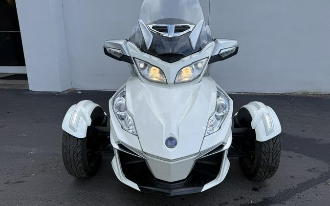 2017 Can-Am® Spyder® RT-S 6-Speed Semi-Automatic (SE6)