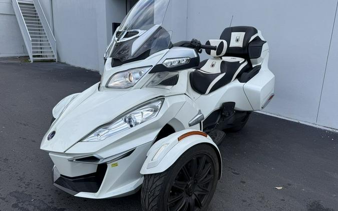 2017 Can-Am® Spyder® RT-S 6-Speed Semi-Automatic (SE6)