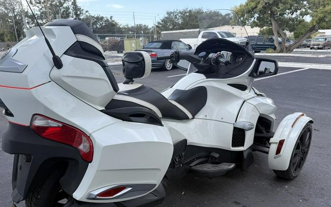 2017 Can-Am® Spyder® RT-S 6-Speed Semi-Automatic (SE6)