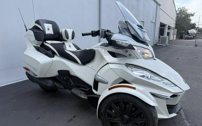 2017 Can-Am® Spyder® RT-S 6-Speed Semi-Automatic (SE6)