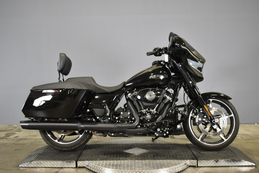 2024 Harley-Davidson Street Glide Vivid Black