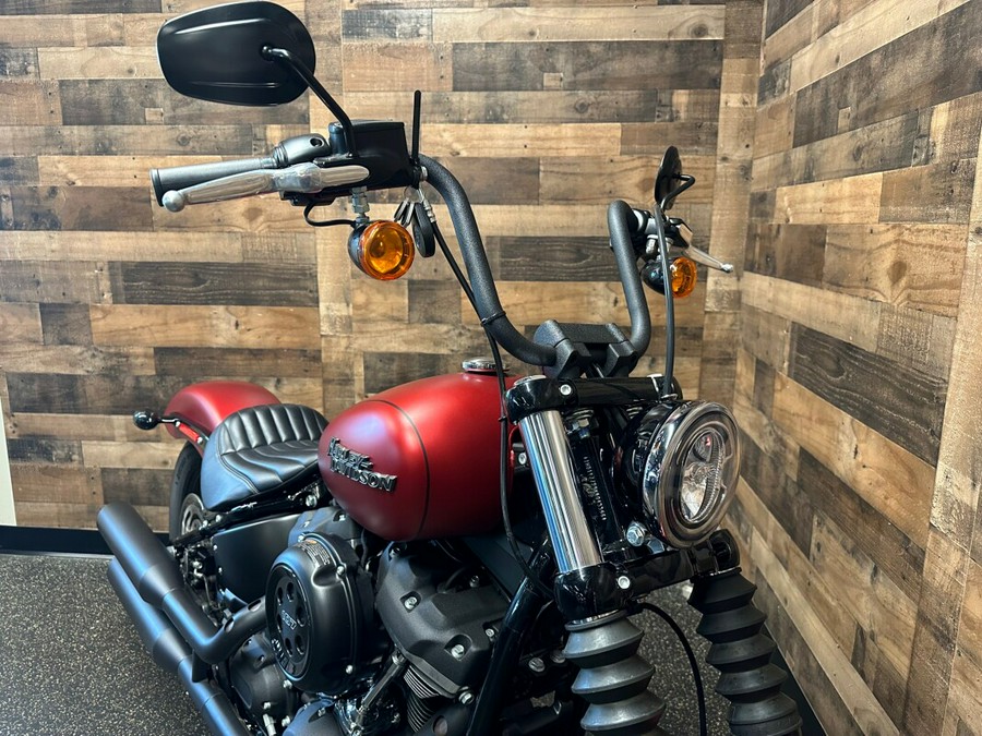 2019 Harley-Davidson® Street Bob® Wicked Red Denim