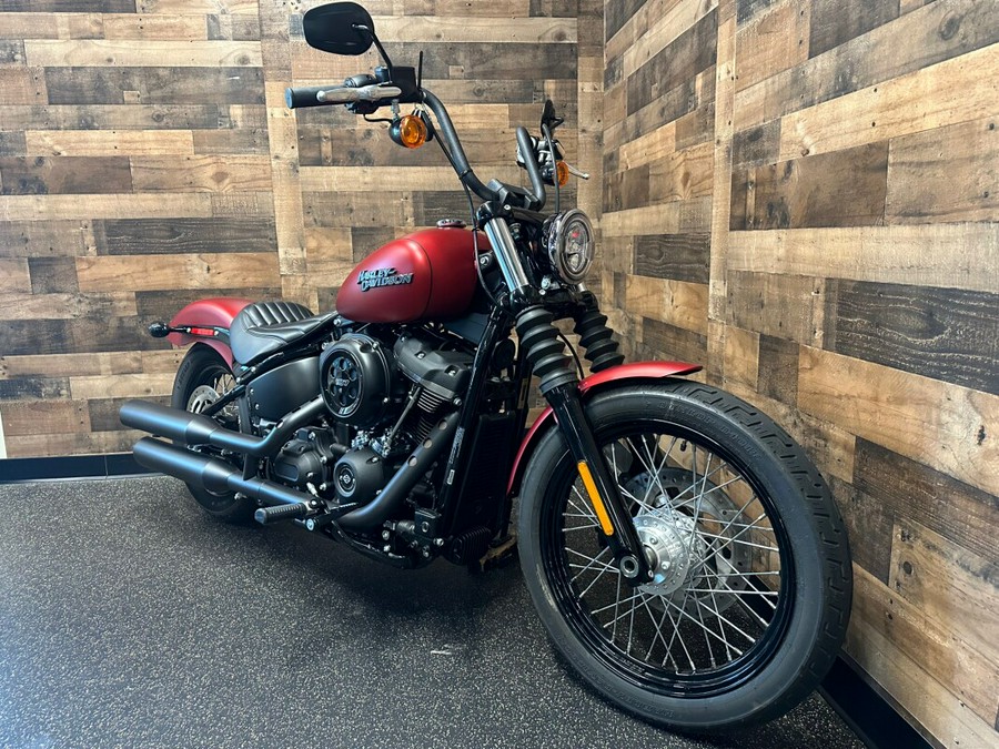 2019 Harley-Davidson Street Bob Wicked Red Denim FXBB