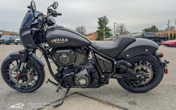 2025 Indian Motorcycle® Sport Chief Black Smoke