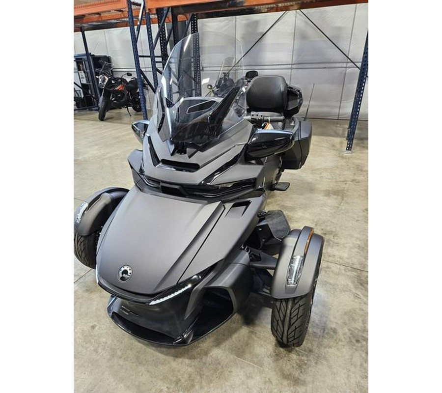 2023 Can-Am® RT LIMITED SE6