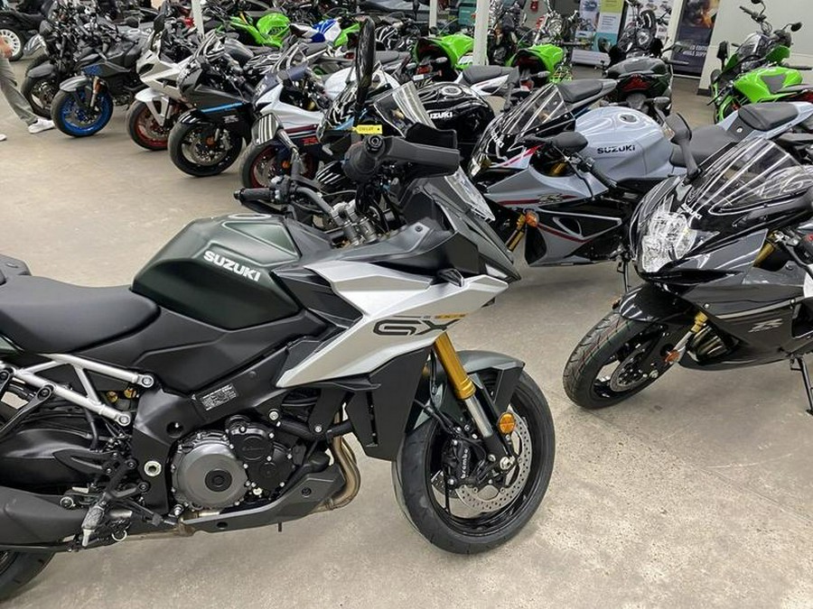 2024 Suzuki GSX-S1000GX Plus