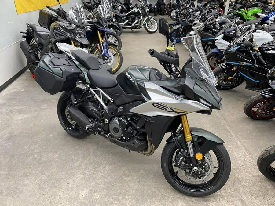 2024 Suzuki GSX-S1000GX Plus