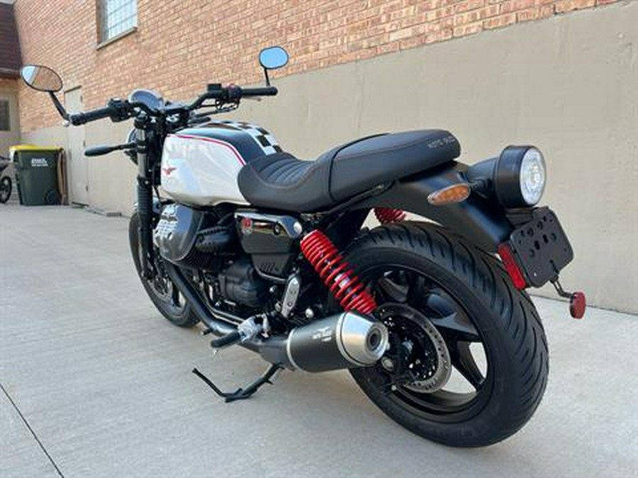 2024 Moto Guzzi V7 Stone Ten