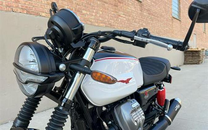 2024 Moto Guzzi V7 Stone Ten