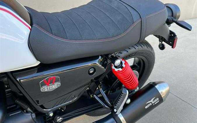 2024 Moto Guzzi V7 Stone Ten