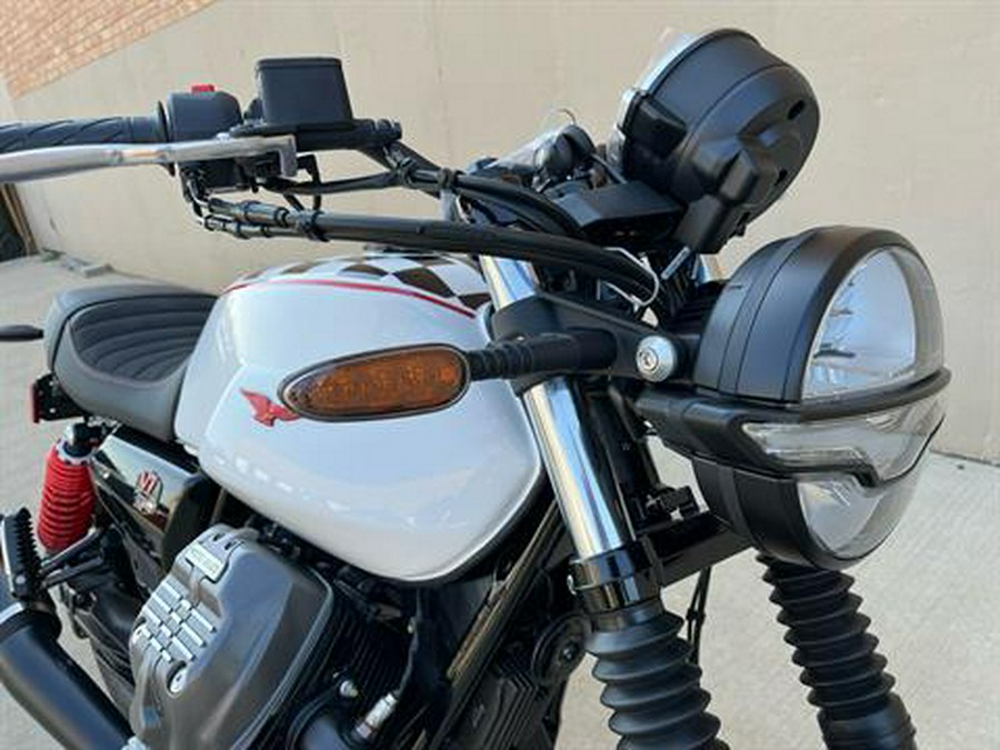 2024 Moto Guzzi V7 Stone Ten