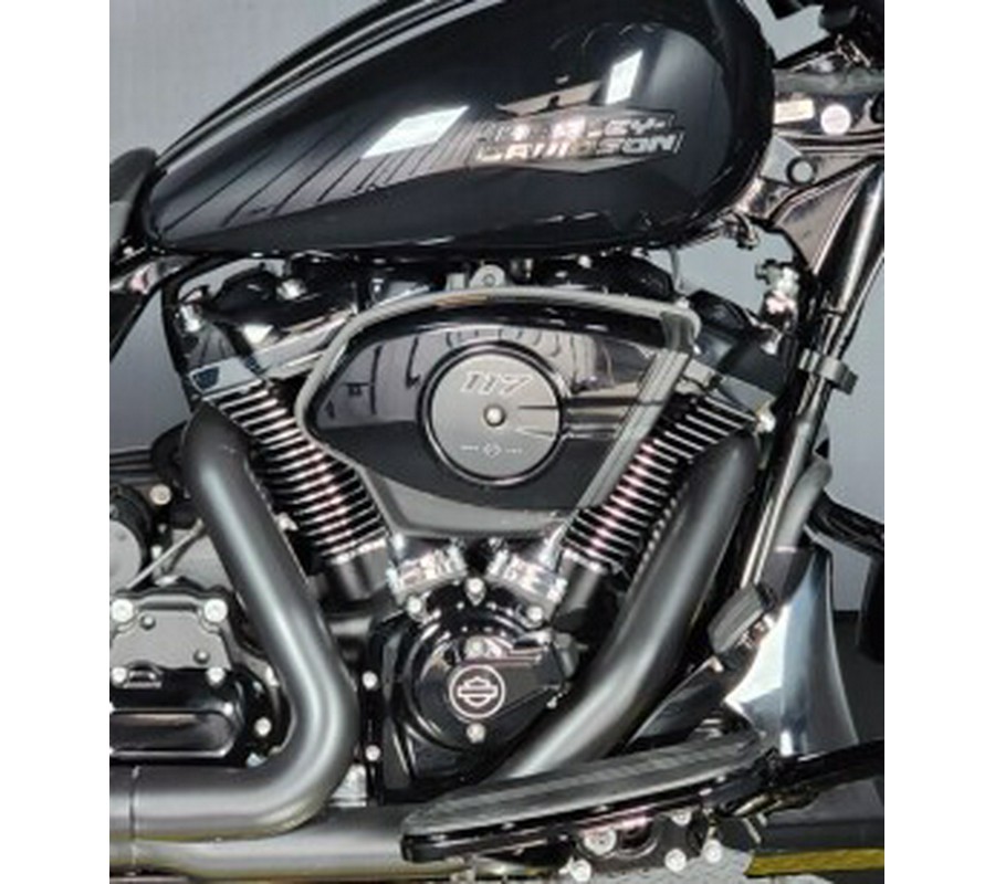 2026 Harley-Davidson® Street Glide® FLHX VIVID BLACK