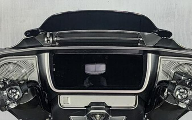 2026 Harley-Davidson® Street Glide® FLHX VIVID BLACK