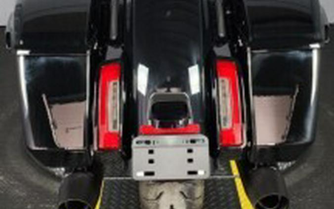 2026 Harley-Davidson® Street Glide® FLHX VIVID BLACK