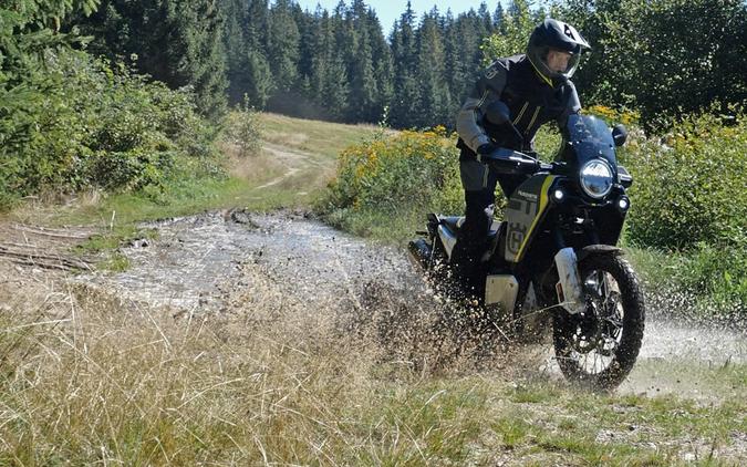 2025 Husqvarna Norden 901 - 894662F