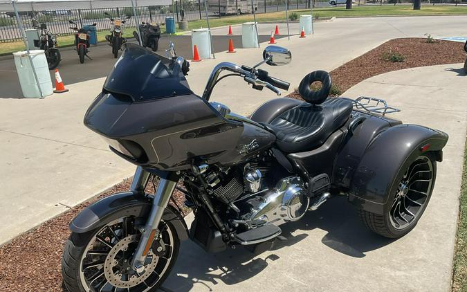FLTRT 2023 Road Glide® 3