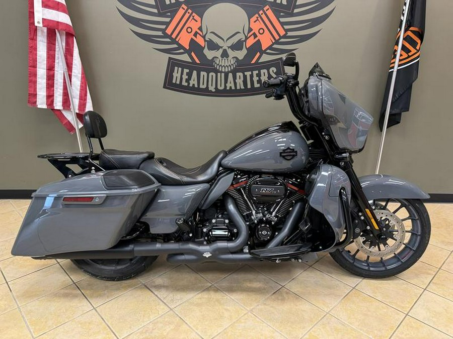 2018 Harley-Davidson® FLHXSE - CVO™ Street Glide®