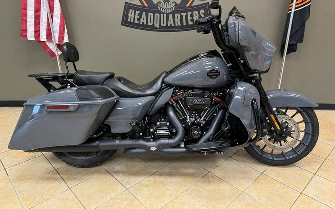 2018 Harley-Davidson® FLHXSE - CVO™ Street Glide®