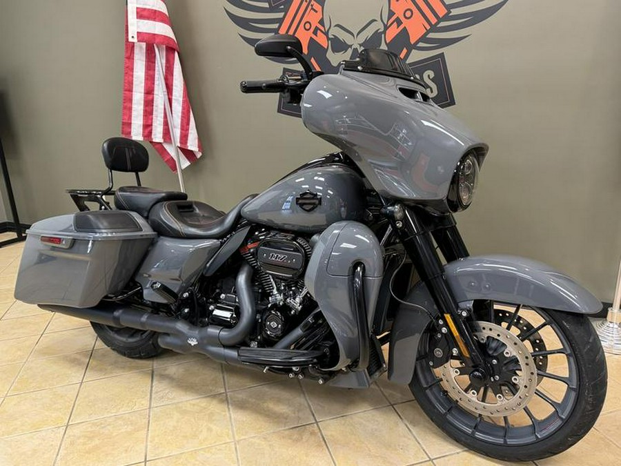 2018 Harley-Davidson® FLHXSE - CVO™ Street Glide®