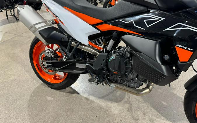 2024 KTM 890 SMT