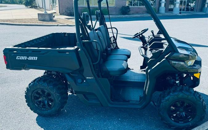 2025 Can-Am® Defender DPS HD9 Stealth Black