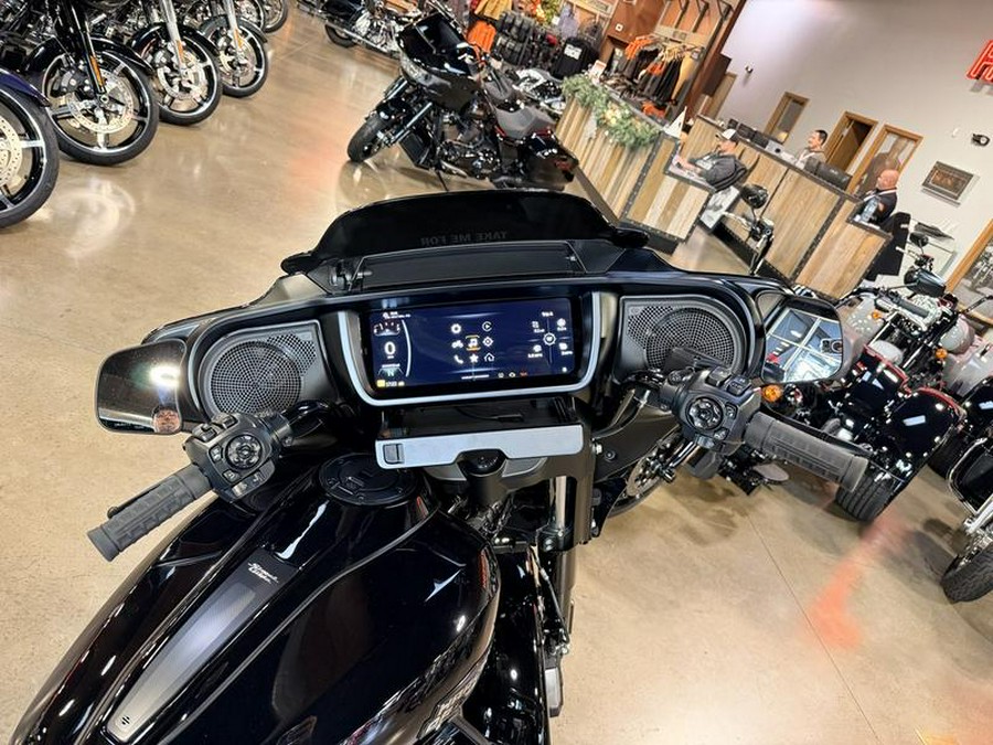 2025 Harley-Davidson® FLHX - Street Glide®