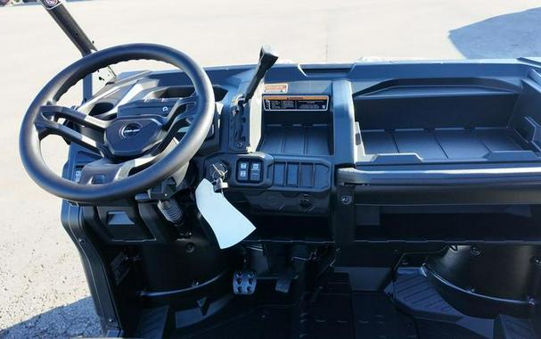 2026 Can-Am® Defender MAX HD7