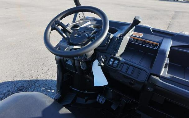 2026 Can-Am® Defender MAX HD7