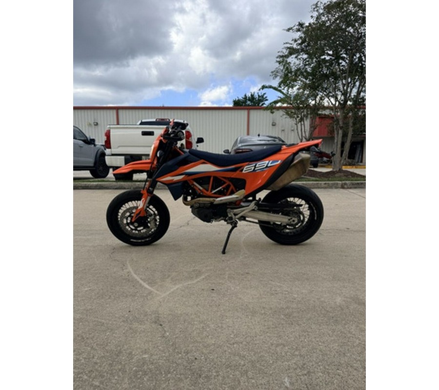 2023 KTM SMC 690 R