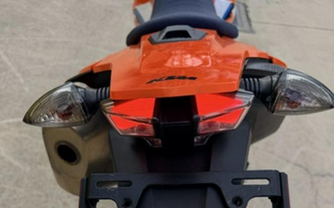 2023 KTM SMC 690 R