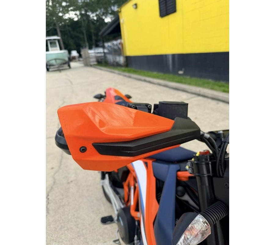 2023 KTM SMC 690 R