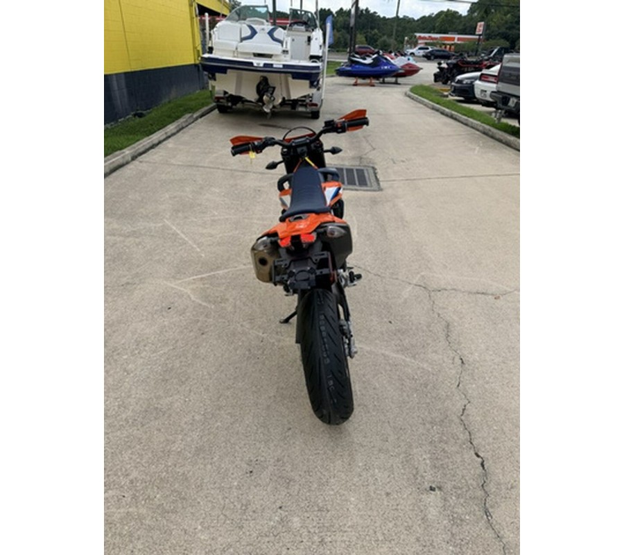2023 KTM SMC 690 R