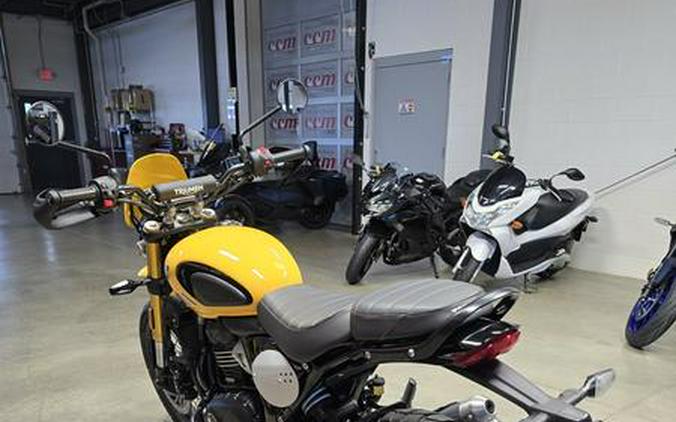 2026 Triumph Scrambler 400 XC Racing Yellow
