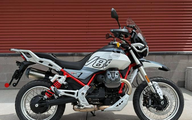 2025 Moto Guzzi V85 TT E5+