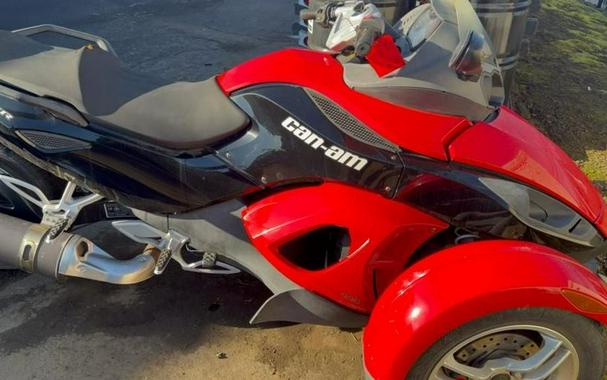 2009 Can-Am® Spyder Roadster SM5