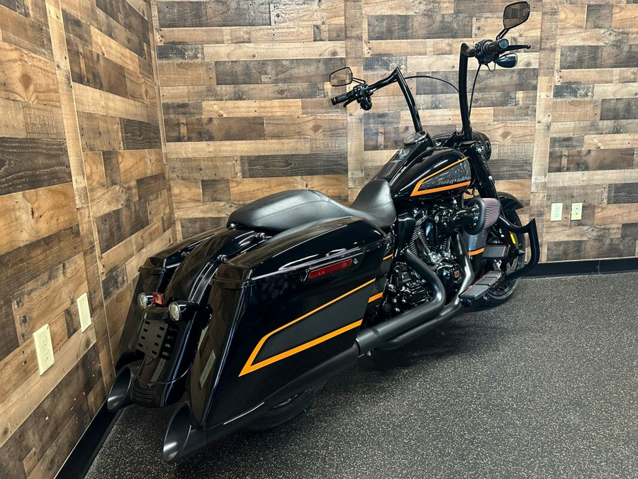 2022 Harley-Davidson® Road King® Special Apex (Black Finish)