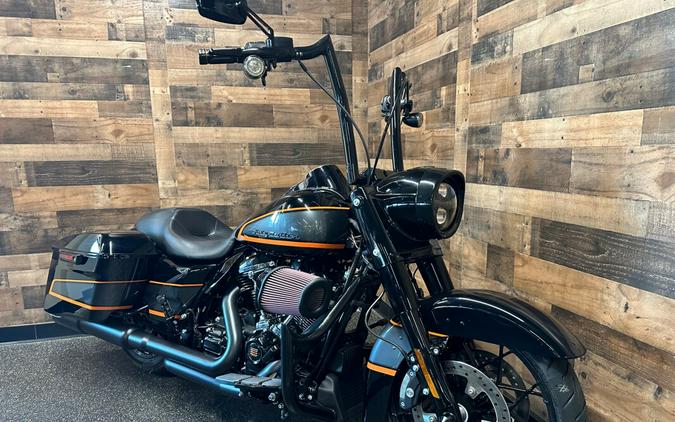 2022 Harley-Davidson® Road King® Special Apex (Black Finish)