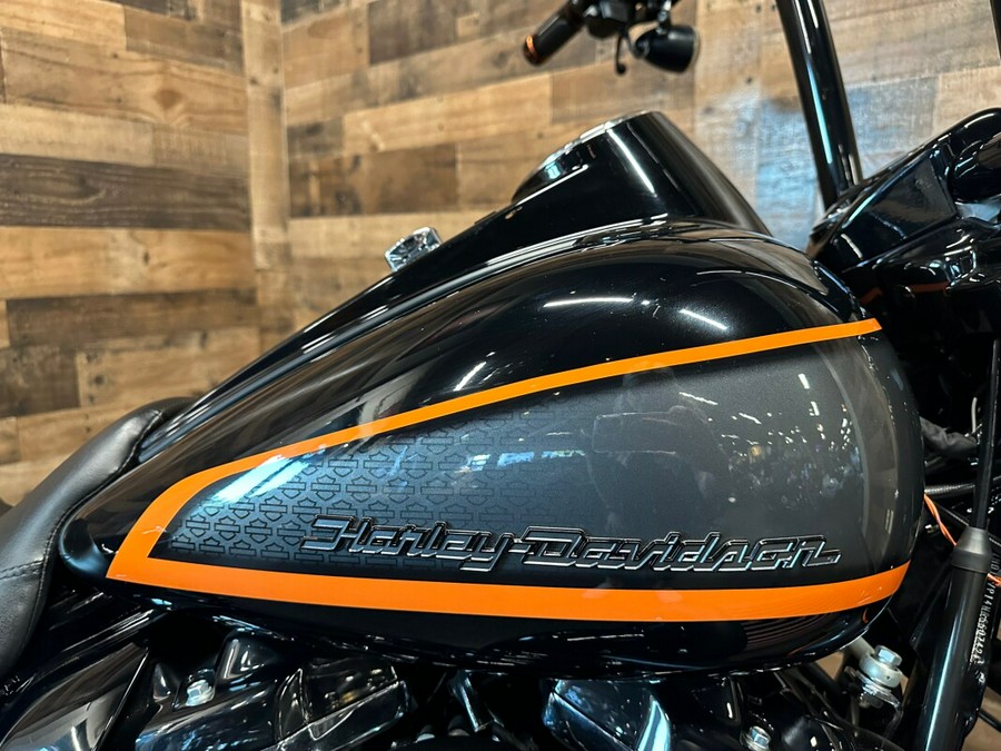 2022 Harley-Davidson® Road King® Special Apex (Black Finish)