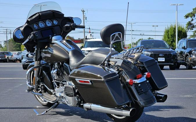 2021 Harley-Davidson® Street Glide® Custom Color