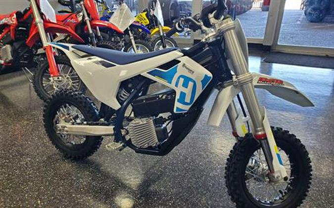 2023 Husqvarna EE 3