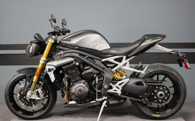 2022 Triumph Speed Triple 1200 RS Matte Silver Ice