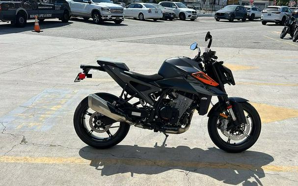 2024 KTM 990 DUKE