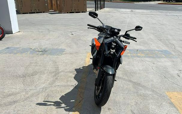 2024 KTM 990 DUKE